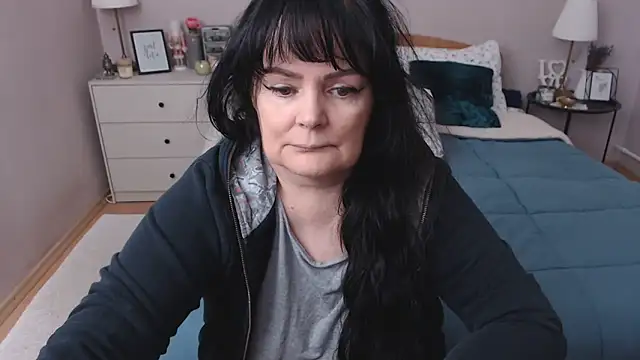 Snapshot of LeveMe2Nightt chatting on 01/14/26, 01:28 LeveMe2Nightt online show from 01/14/26, 01:28