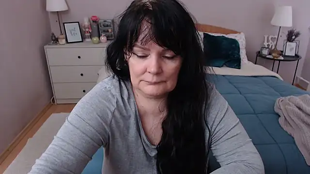 Snapshot of LeveMe2Nightt chatting on 02/24/26, 01:31 LeveMe2Nightt online show from 02/24/26, 01:31