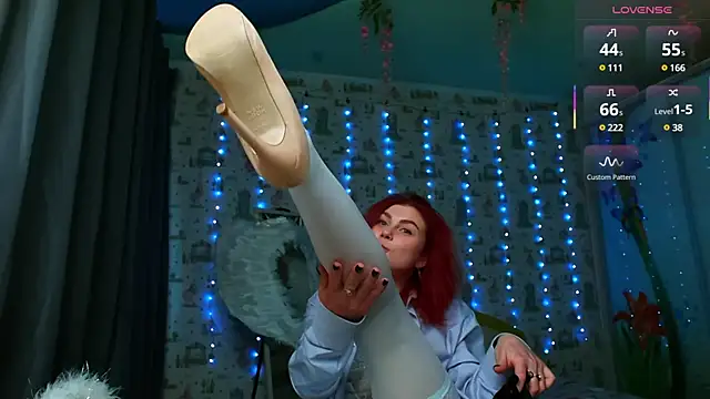 SmokyRose online show from 02/15/25, 02:22