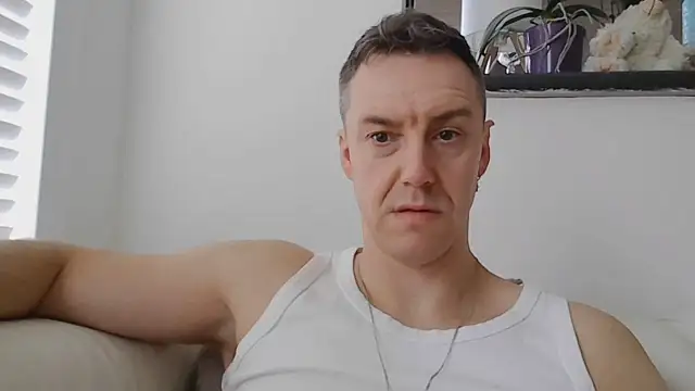 Snapshot of ploki2180 chatting on 03/29/26, 10:26 ploki2180 online show from 03/29/26, 10:26