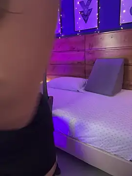 mahia queen online show from 03/28/26, 02:33