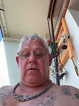 smaili1513 online show from 05/25/26, 12:55