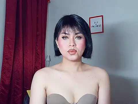 Snapshot of MistressLuna1 chatting on 12/13/25, 07:53 MistressLuna1 online show from 12/13/25, 07:53