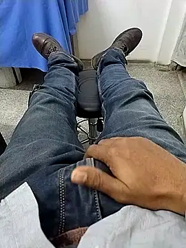 Snapshot of Theplesure007 chatting on 03/04/25, 07:41 Theplesure007 online show from 03/04/25, 07:41