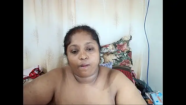 Snapshot of Indiantasha chatting on 02/15/25, 06:12 Indiantasha online show from 02/15/25, 06:12