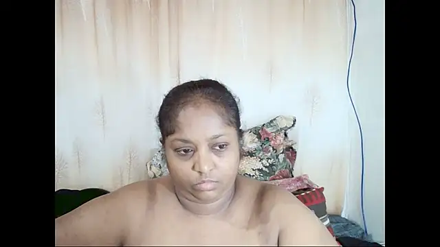 Snapshot of Indiantasha chatting on 02/15/25, 12:22 Indiantasha online show from 02/15/25, 12:22