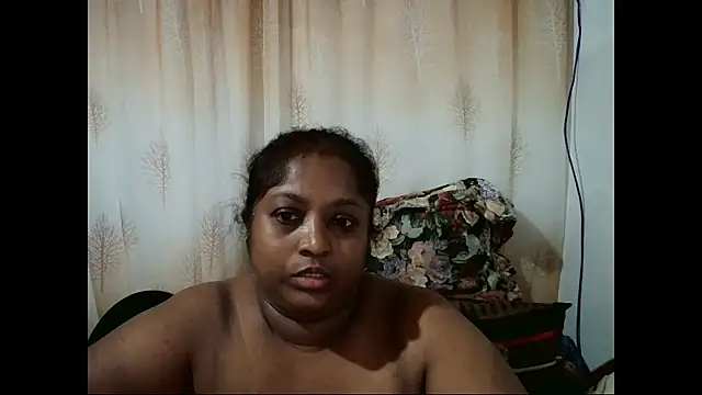 Snapshot of Indiantasha chatting on 02/18/25, 02:05 Indiantasha online show from 02/18/25, 02:05