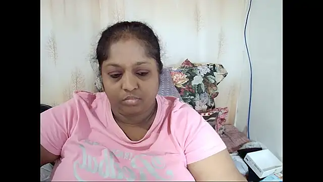 Snapshot of Indiantasha chatting on 02/20/25, 04:14 Indiantasha online show from 02/20/25, 04:14
