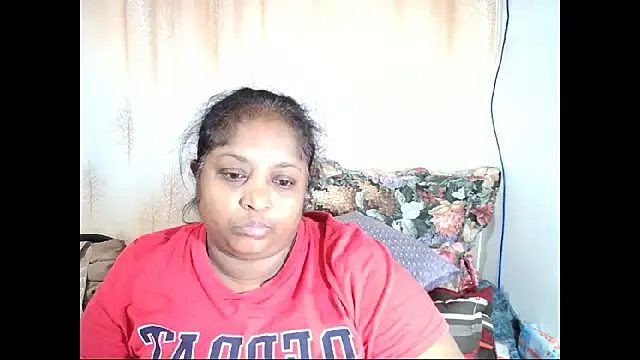 Snapshot of Indiantasha chatting on 02/25/25, 04:10 Indiantasha online show from 02/25/25, 04:10