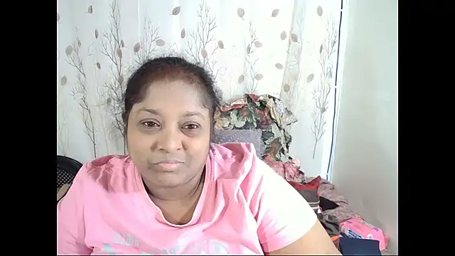 Snapshot of Indiantasha chatting on 09/09/25, 04:17 Indiantasha online show from 09/09/25, 04:17