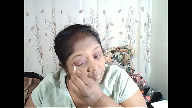 Snapshot of Indiantasha chatting on 10/06/25, 04:15 Indiantasha online show from 10/06/25, 04:15