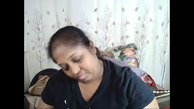 Snapshot of Indiantasha chatting on 10/08/25, 04:04 Indiantasha online show from 10/08/25, 04:04