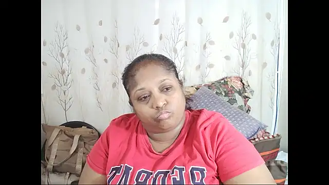 Snapshot of Indiantasha chatting on 10/09/25, 04:05 Indiantasha online show from 10/09/25, 04:05