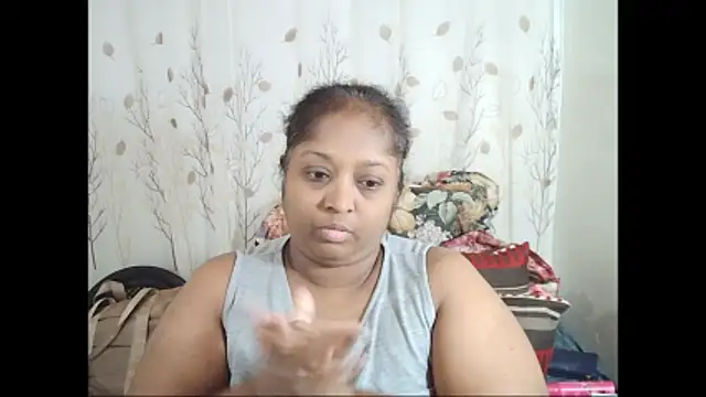 Snapshot of Indiantasha chatting on 11/11/25, 06:02 Indiantasha online show from 11/11/25, 06:02