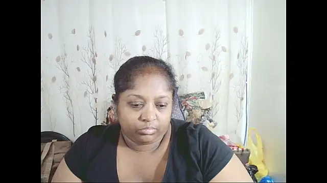 Snapshot of Indiantasha chatting on 11/19/25, 03:56 Indiantasha online show from 11/19/25, 03:56