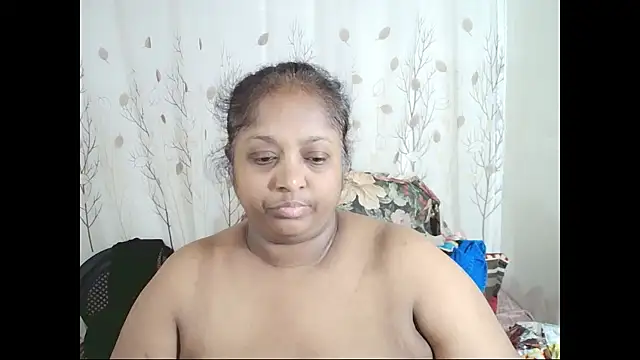 Snapshot of Indiantasha chatting on 11/28/25, 05:37 Indiantasha online show from 11/28/25, 05:37