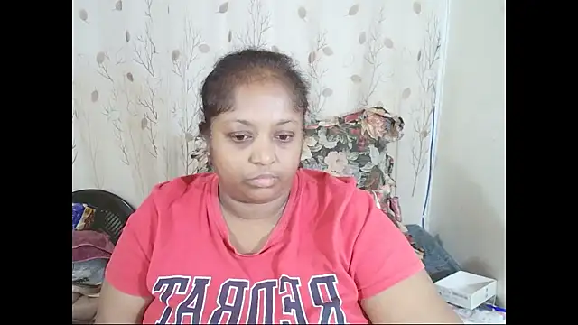 Snapshot of Indiantasha chatting on 06/04/26, 04:13 Indiantasha online show from 06/04/26, 04:13