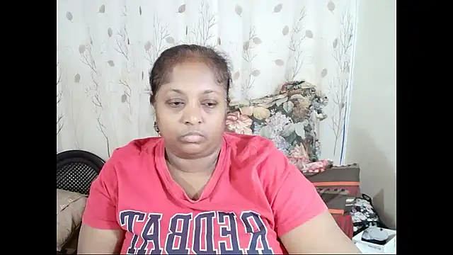 Snapshot of Indiantasha chatting on 06/11/26, 03:43 Indiantasha online show from 06/11/26, 03:43