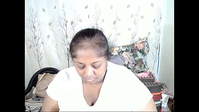 Snapshot of Indiantasha chatting on 06/16/26, 03:36 Indiantasha online show from 06/16/26, 03:36