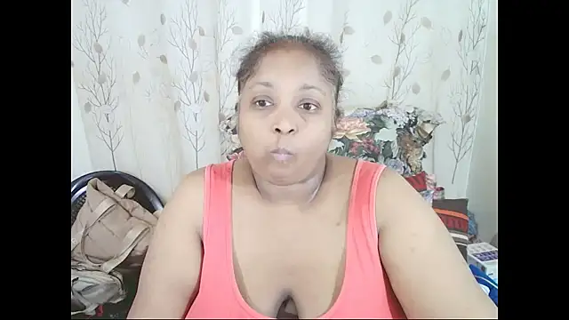 Snapshot of Indiantasha chatting on 07/12/26, 11:56 Indiantasha online show from 07/12/26, 11:56