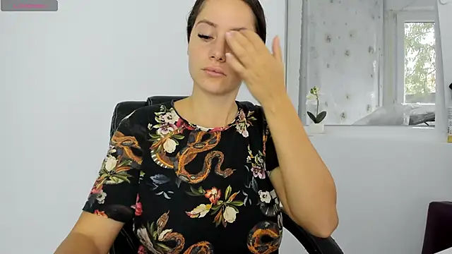 Snapshot of DiamondKay chatting on 10/07/25, 08:11 DiamondKay online show from 10/07/25, 08:11