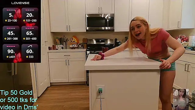 Blondiewithanass online show from 06/24/26, 05:23