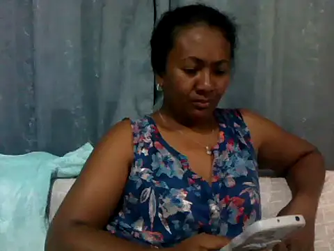 Snapshot of sexyladii chatting on 12/18/25, 05:41 sexyladii online show from 12/18/25, 05:41