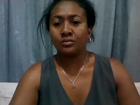 Snapshot of sexyladii chatting on 12/22/25, 04:37 sexyladii online show from 12/22/25, 04:37