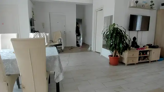 woolfiie online show from 10/06/25, 08:34