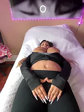 LittleMissEeve online show from 02/26/25, 06:21