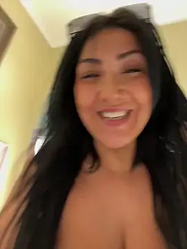 LittleMissEeve online show from 05/26/26, 05:09