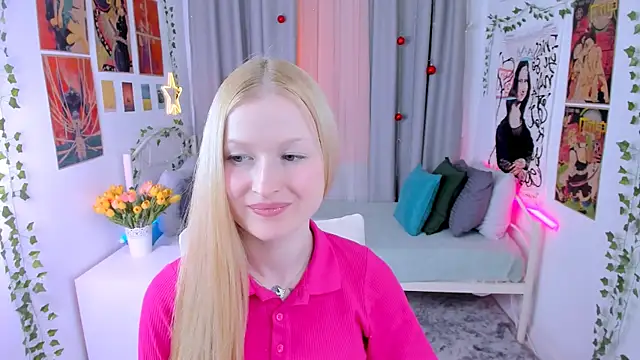 Laly Peach online show from 12/13/24, 02:27