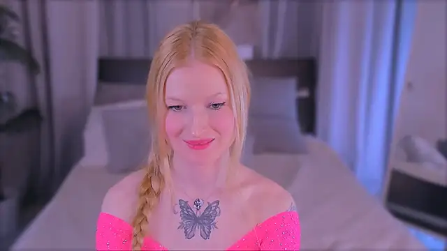 Laly Peach online show from 12/25/24, 01:10