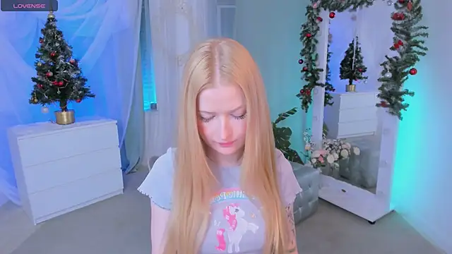 Laly Peach online show from 01/06/25, 04:13