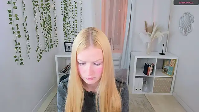 Laly Peach online show from 10/01/25, 11:27