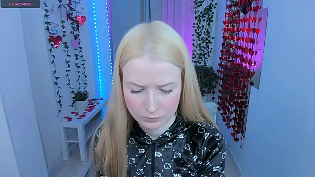 Laly Peach online show from 02/25/26, 11:31