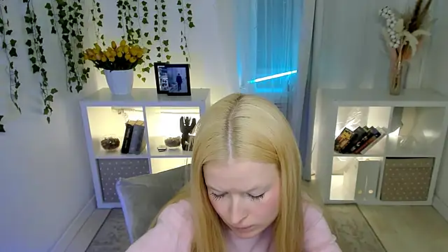 Laly Peach online show from 04/03/26, 12:14