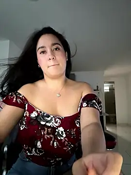 Snapshot of Nina_lovi chatting on 01/14/26, 10:58 Nina lovi online show from 01/14/26, 10:58