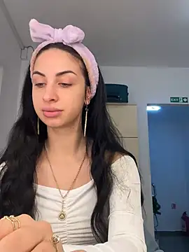 Snapshot of MeganHopeX chatting on 12/13/24, 05:49 MeganHopeX online show from 12/13/24, 05:49