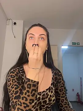 Snapshot of MeganHopeX chatting on 12/17/24, 06:45 MeganHopeX online show from 12/17/24, 06:45
