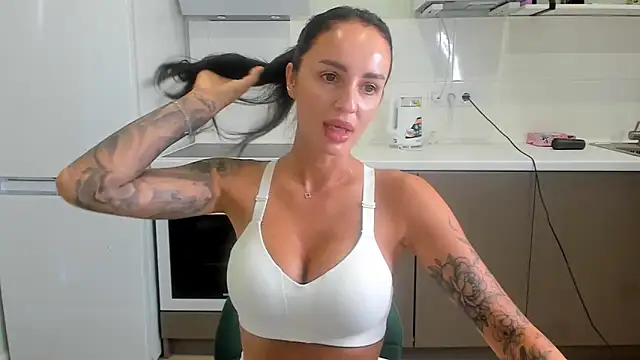 Snapshot of Your_Masha chatting on 09/13/25, 06:13 Your Masha online show from 09/13/25, 06:13