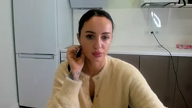 Snapshot of Your_Masha chatting on 10/27/25, 07:56 Your Masha online show from 10/27/25, 07:56