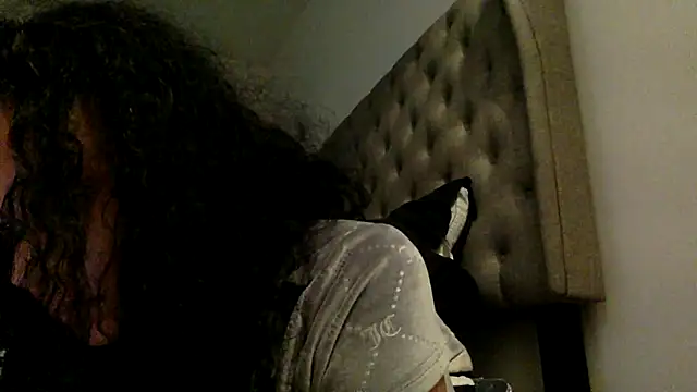 Snapshot of pinksugarxx chatting on 11/28/25, 04:37 pinksugarxx online show from 11/28/25, 04:37