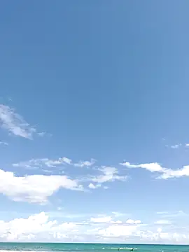 Snapshot of Luna-Natural chatting on 11/19/25, 04:18 Luna-Natural online show from 11/19/25, 04:18