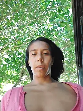 Snapshot of Luna-Natural chatting on 12/16/25, 07:30 Luna-Natural online show from 12/16/25, 07:30