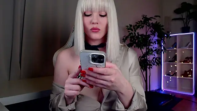 Queensy Sins online show from 03/27/26, 03:45