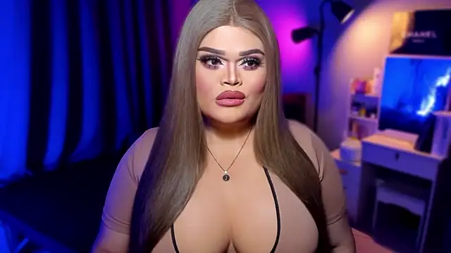 KarolinaThompson online show from 12/08/24, 07:43