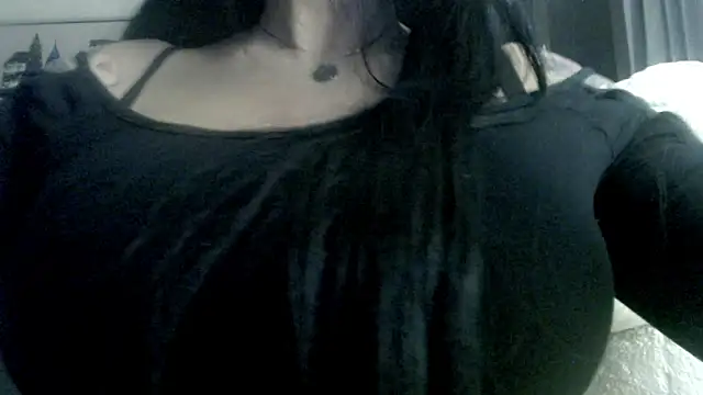 stormylana online show from 04/15/26, 07:37