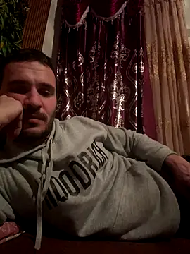 AlexandruUK online show from 12/04/25, 04:27