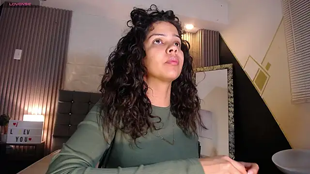 ximena diaz online show from 12/13/24, 07:43